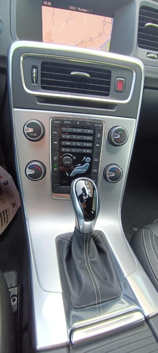 VOLVO V60 D3 Momentum