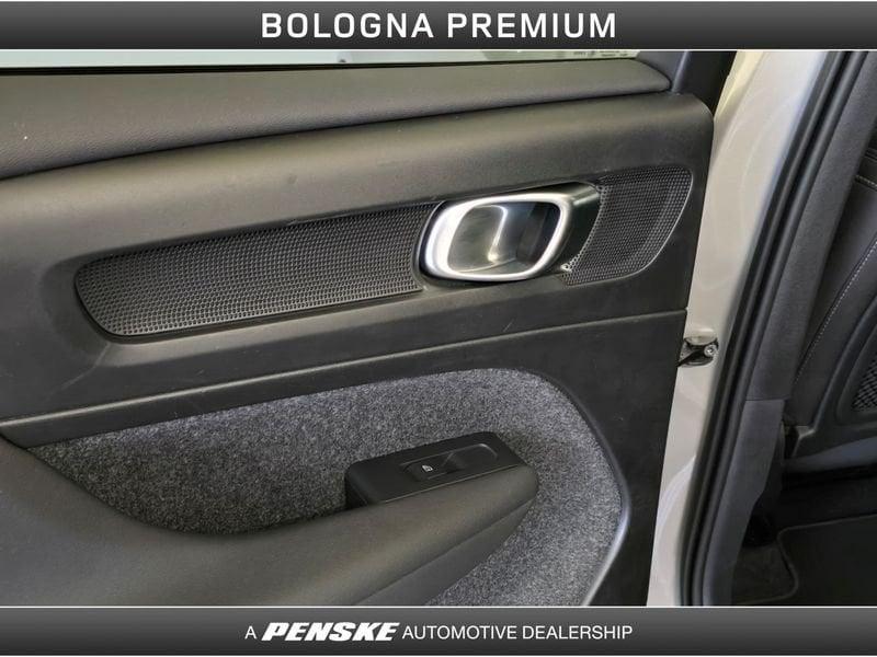 Volvo XC40 XC40 B3 automatico Core