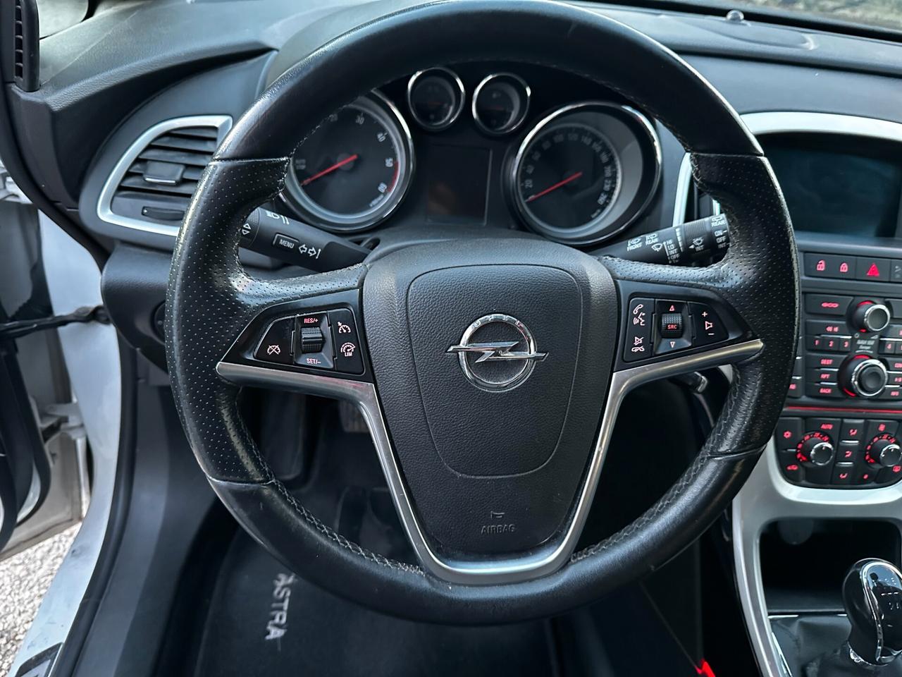 Opel Astra GTC 1.6 CDTI 136CV S&S 3 porte Cosmo "NEOPATENTATO"