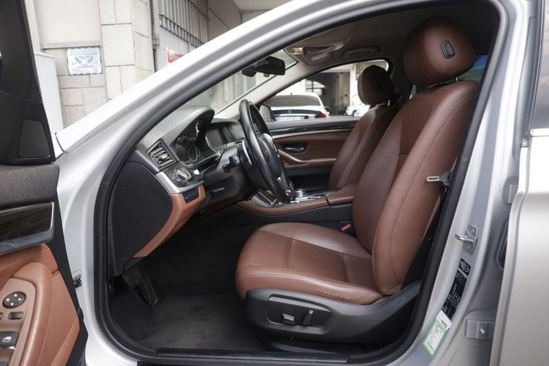 BMW Serie 5 525d Luxury Touring Unicoproprietario
