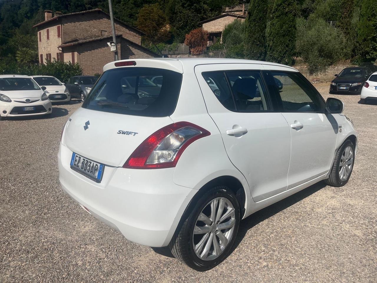 Suzuki Swift 1.3 DDiS 5 porte B-Cool Bi-Color