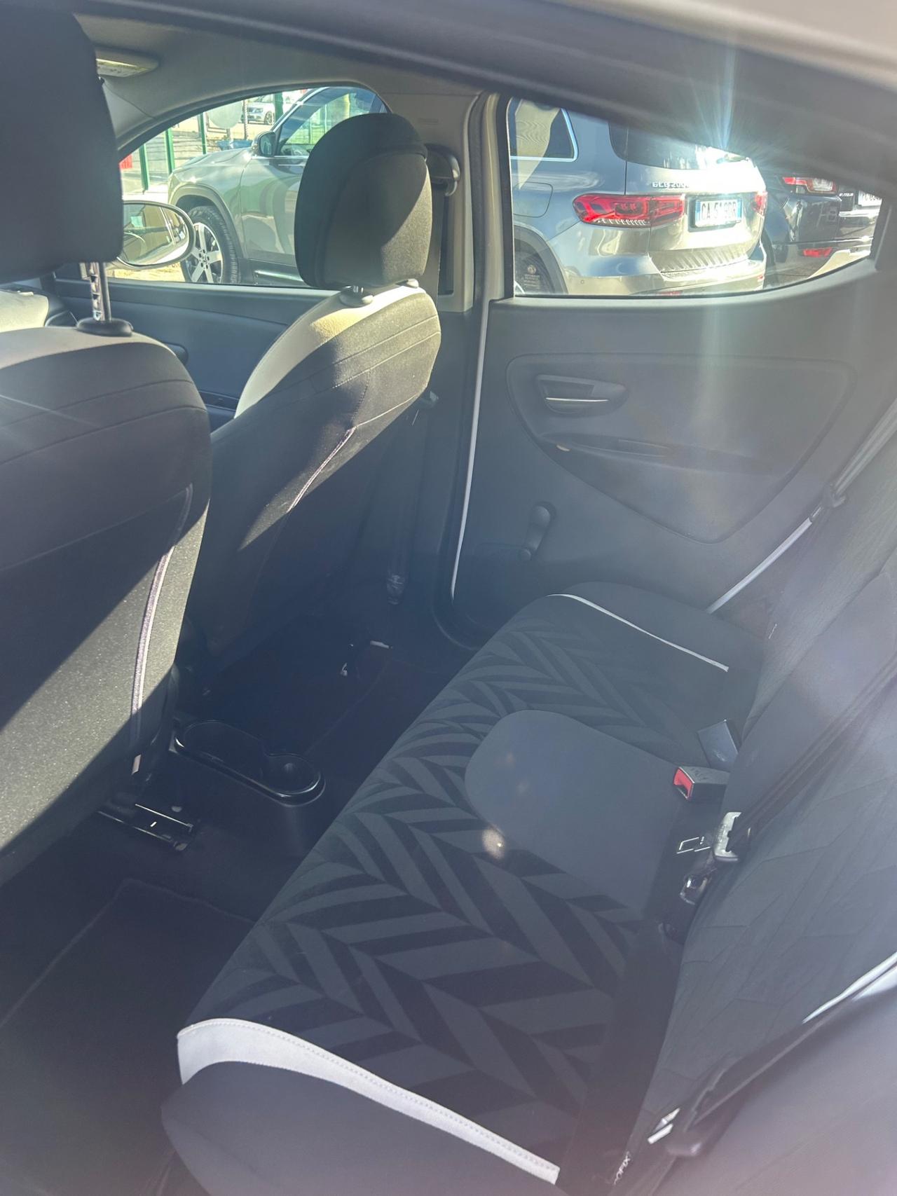 Lancia Ypsilon 1.2 69 CV 5 porte Platinum