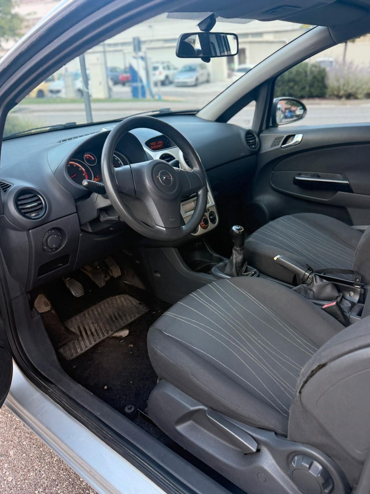 Opel Corsa 1.2 3 porte Club