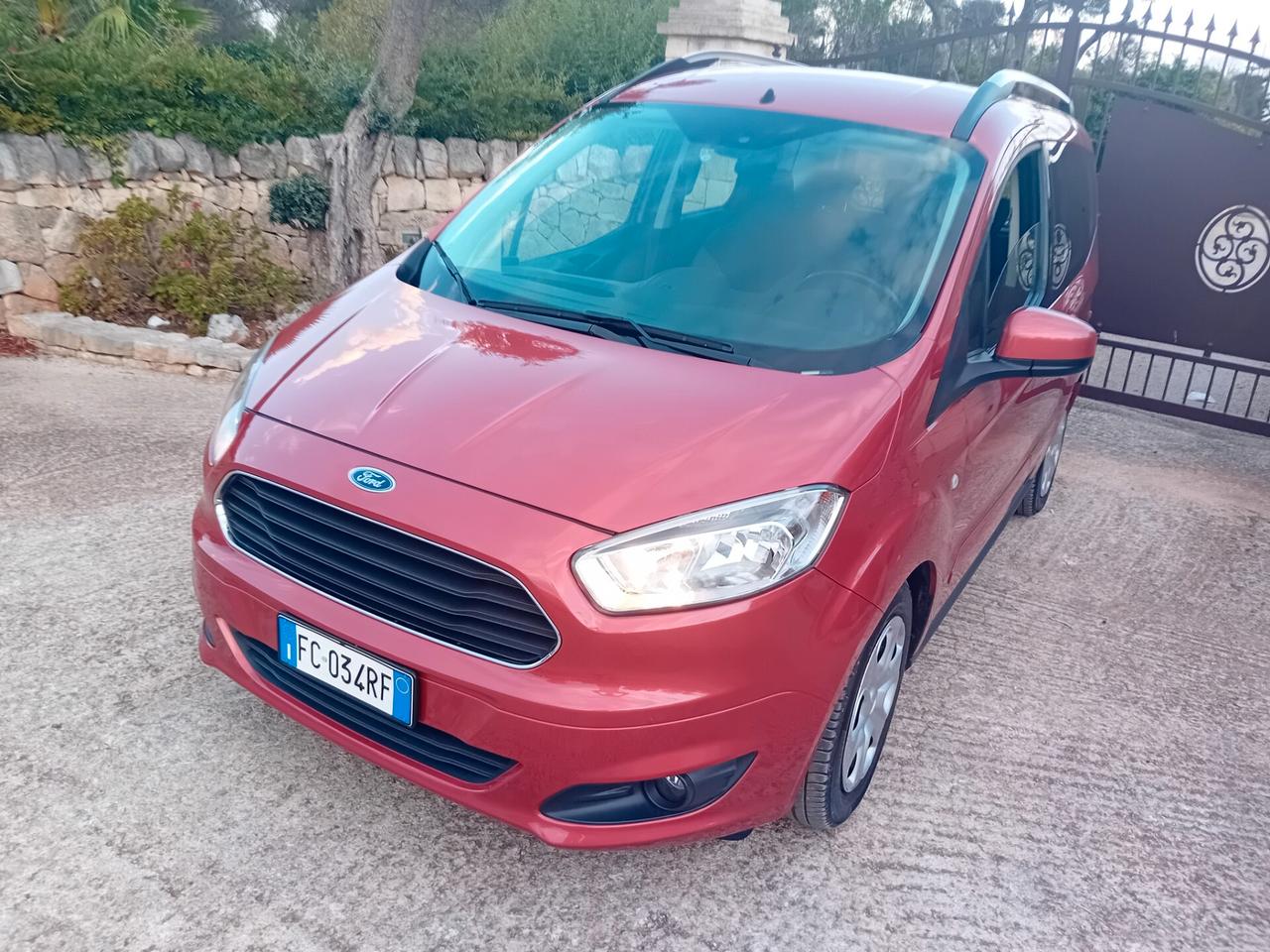 Ford Tourneo Courier 1.0 EcoBoost 100 CV Titanium