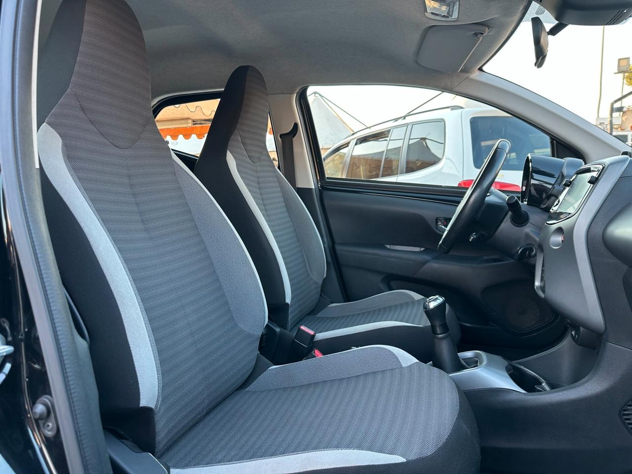 TOYOTA Aygo Connect 1.0 VVT-i 72 CV 5 porte x-fun