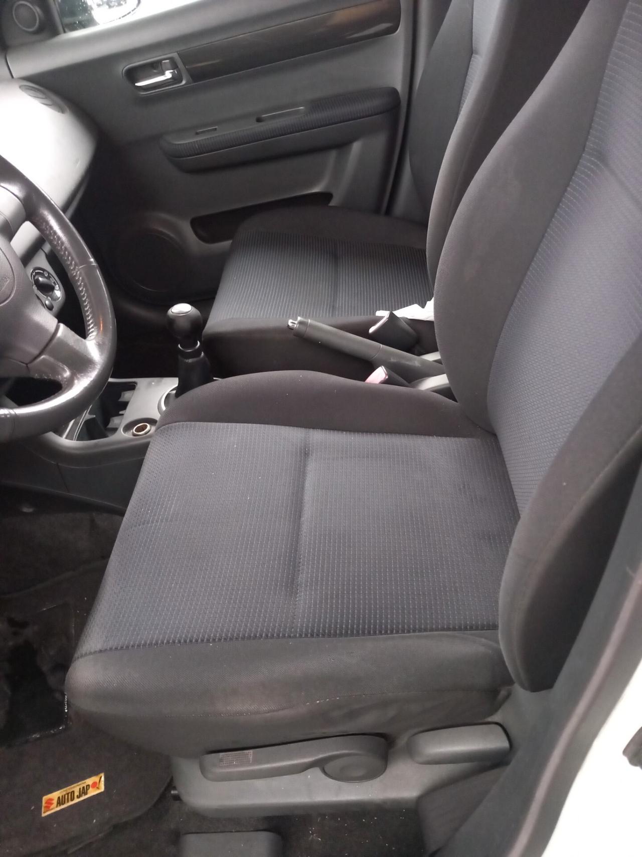 Suzuki Swift 1.3 4x4 5p. GL