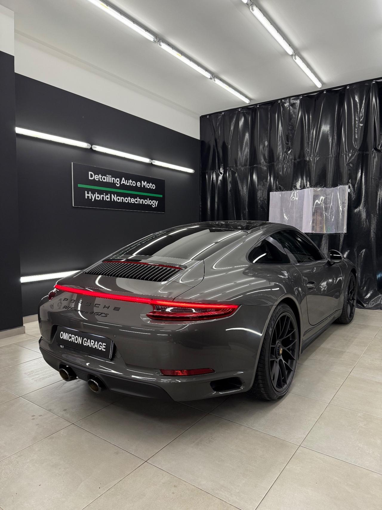 Porsche 991 911 Carrera 4 GTS