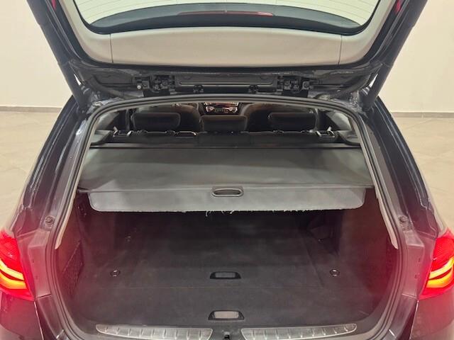 Bmw 318 318d xDrive Touring Luxury