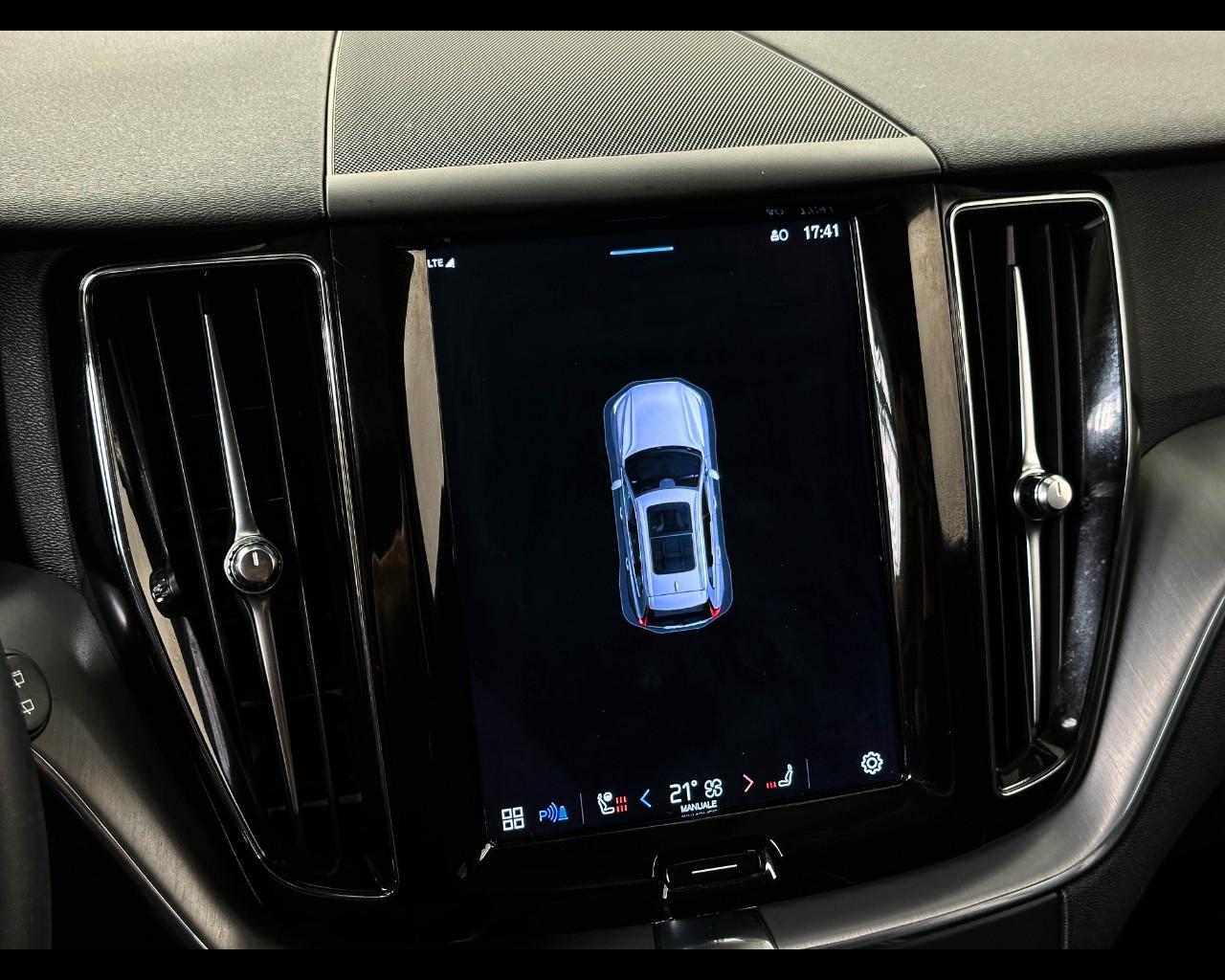 VOLVO XC60 B5 (B) AWD Geartronic Momentum Pro