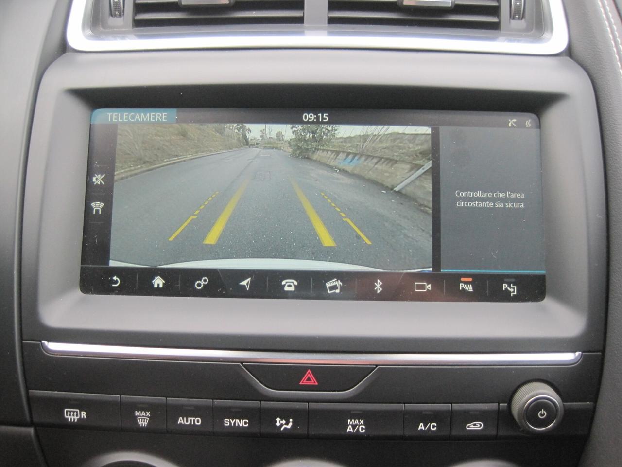 Jaguar E-Pace 2.0D 150 CV AWD aut. R-Dynamic HSE