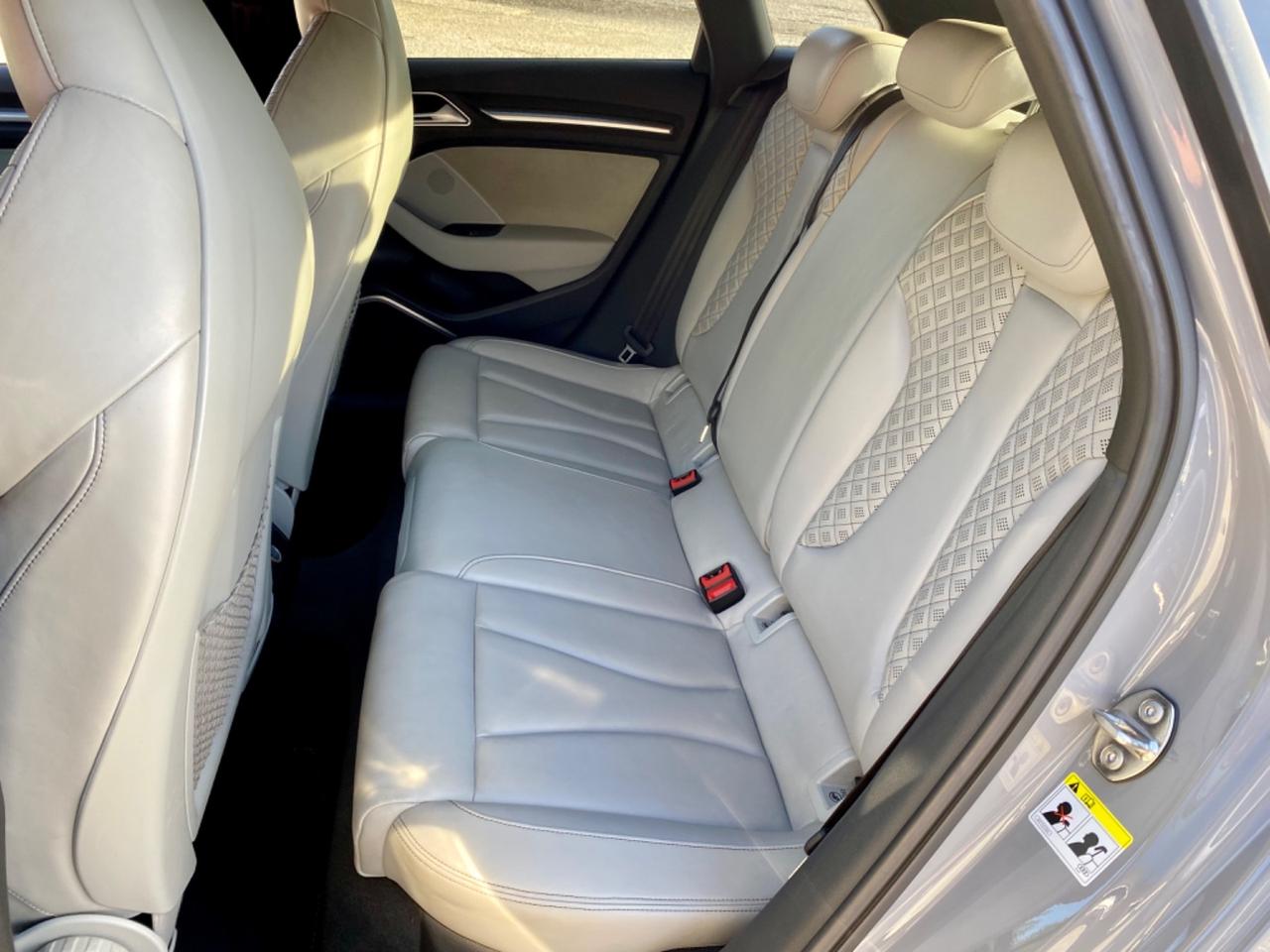 Audi RS3 Sportback 2.5 tfsi quattro s-tronic