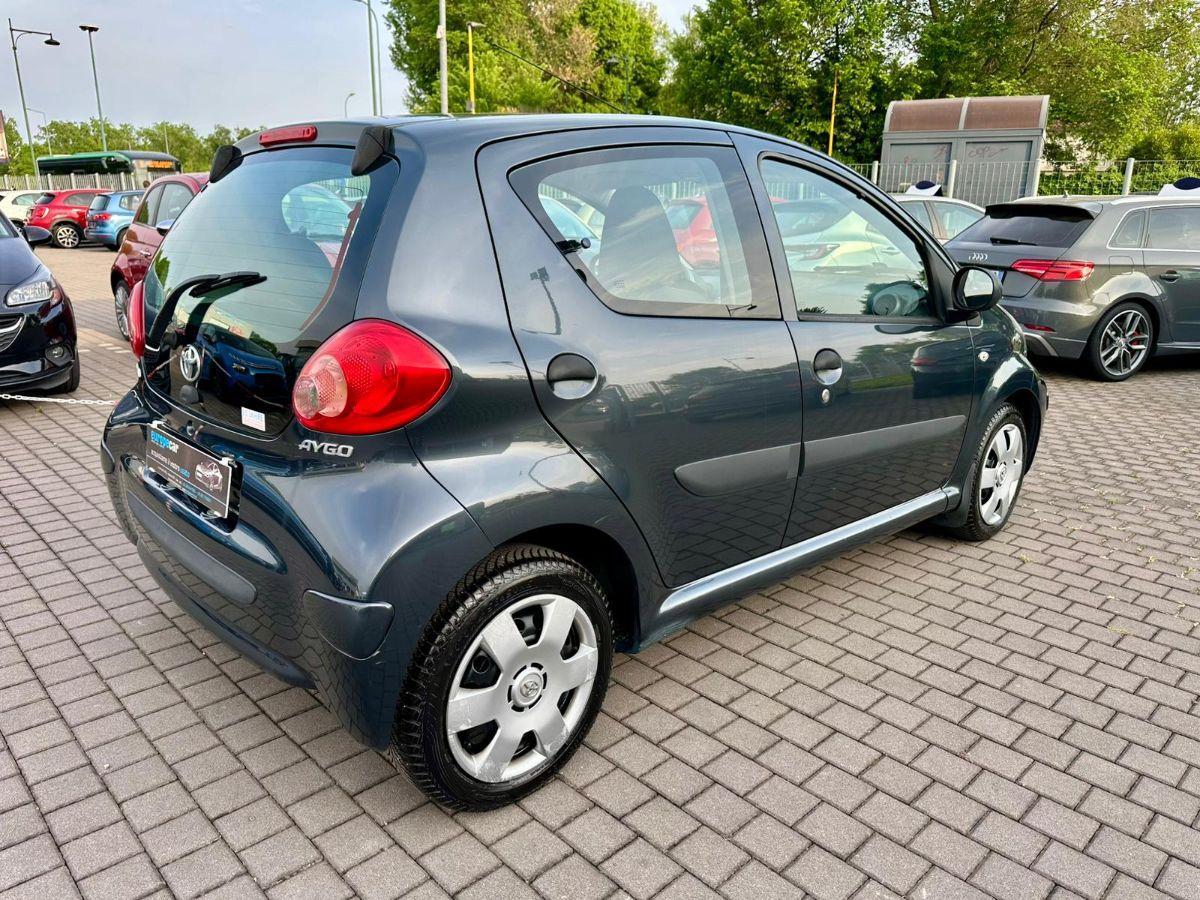 TOYOTA - Aygo - 12V VVT-i 5 porte Now