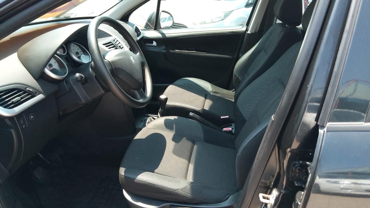 Lancia Ypsilon 1.4 benzina GPL neo patentati