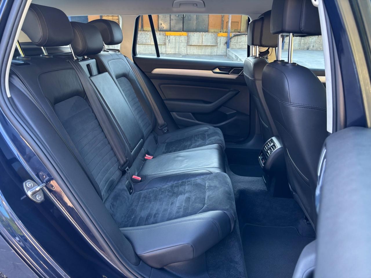 VW PASSAT VARIANT 2.0TDI 150cv HIGHLINE PERFETTA