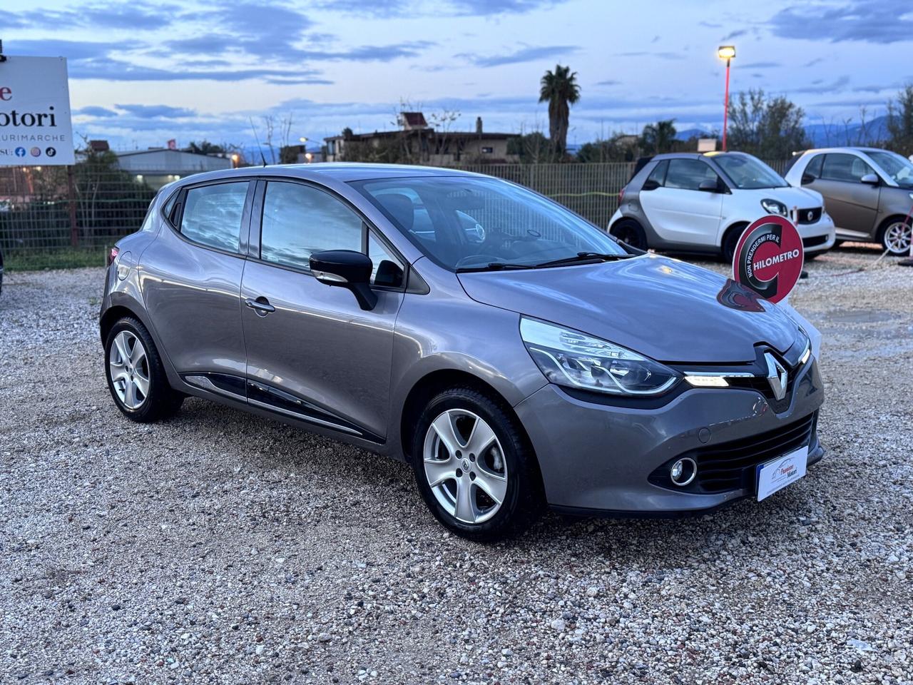 Renault Clio 1.2 75CV 5 porte intens
