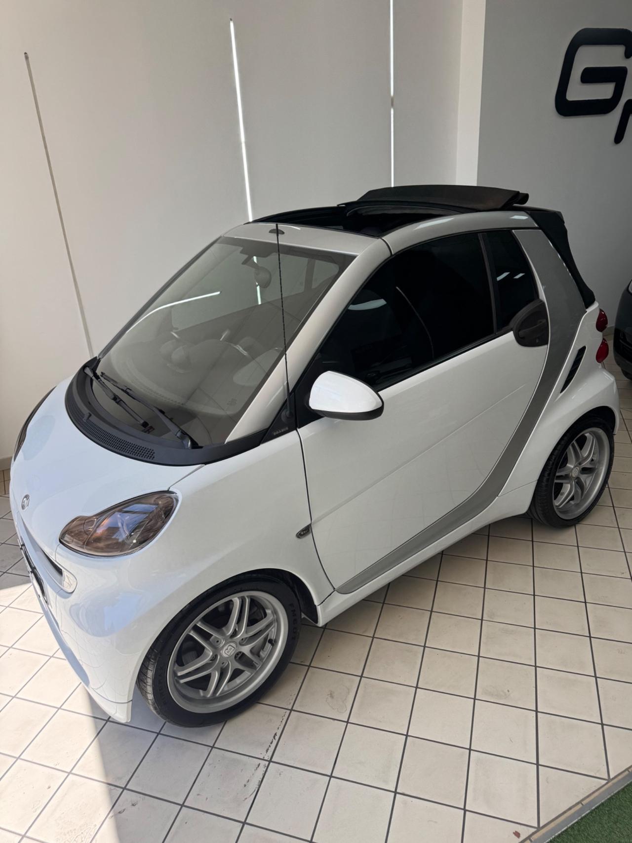 Smart ForTwo 1000 75 kW cabrio BRABUS