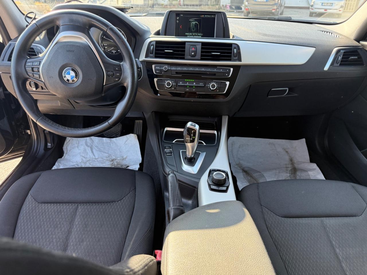 Bmw 116 116d 5p. Urban