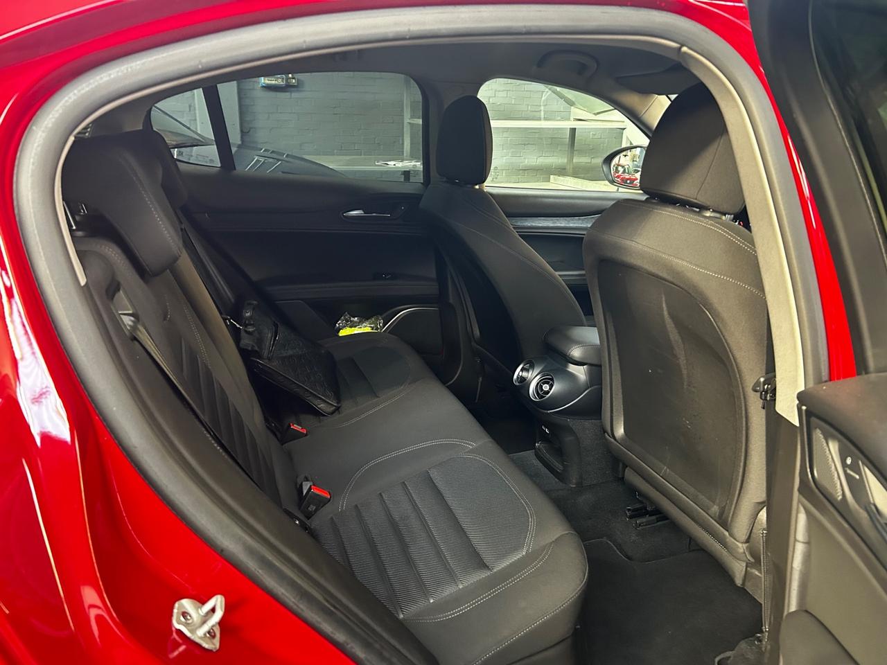 Alfa Romeo Stelvio 2.2 Turbodiesel 160 CV AT8 RWD Business