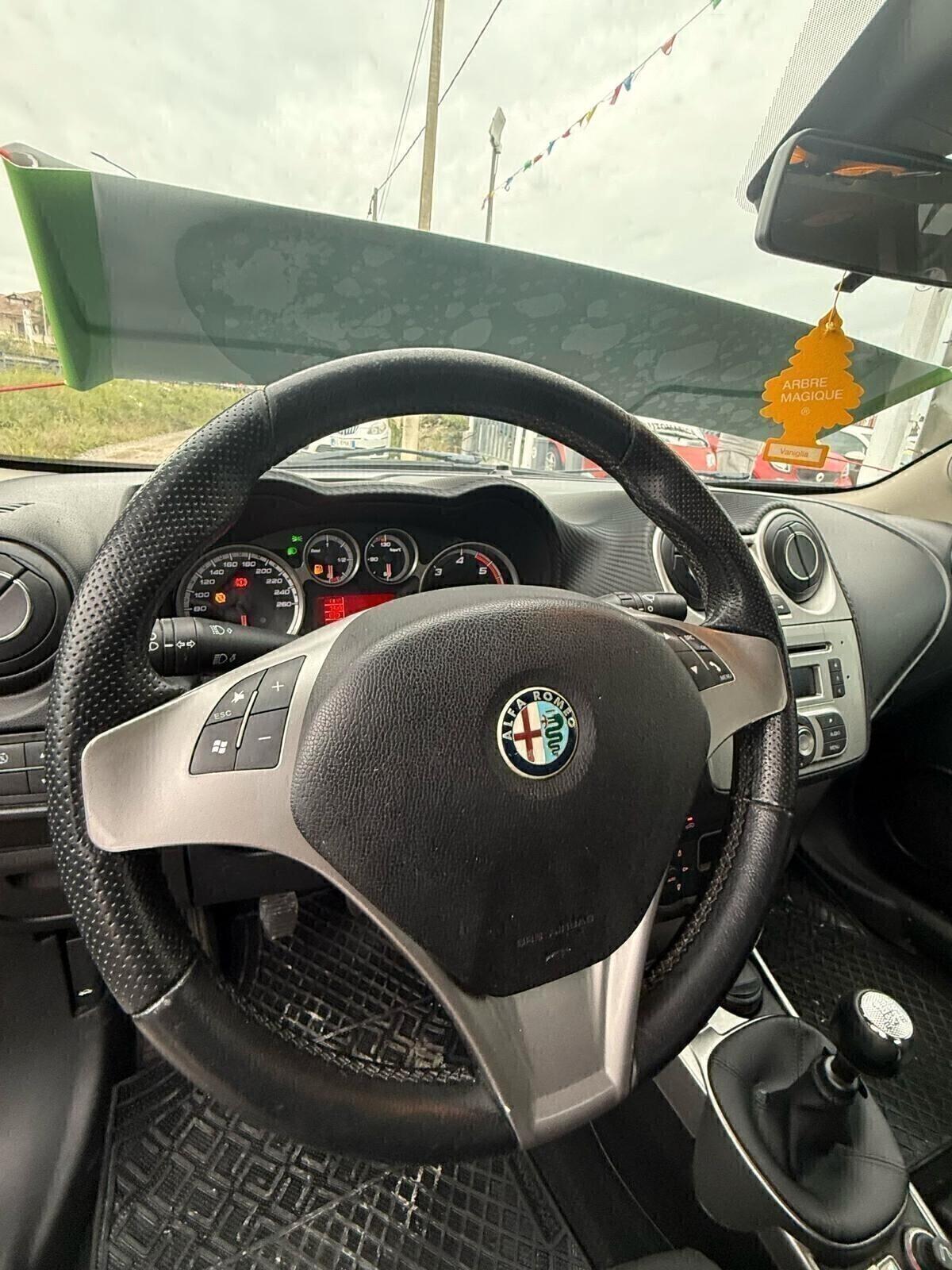 Alfa Romeo MiTo 1.3 JTDm-2 95 CV S&S Distinctive Sport Pack