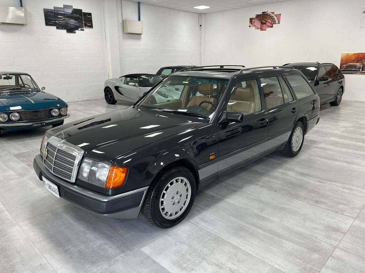 Mercedes-Benz 200 TE Limited Edition ASI