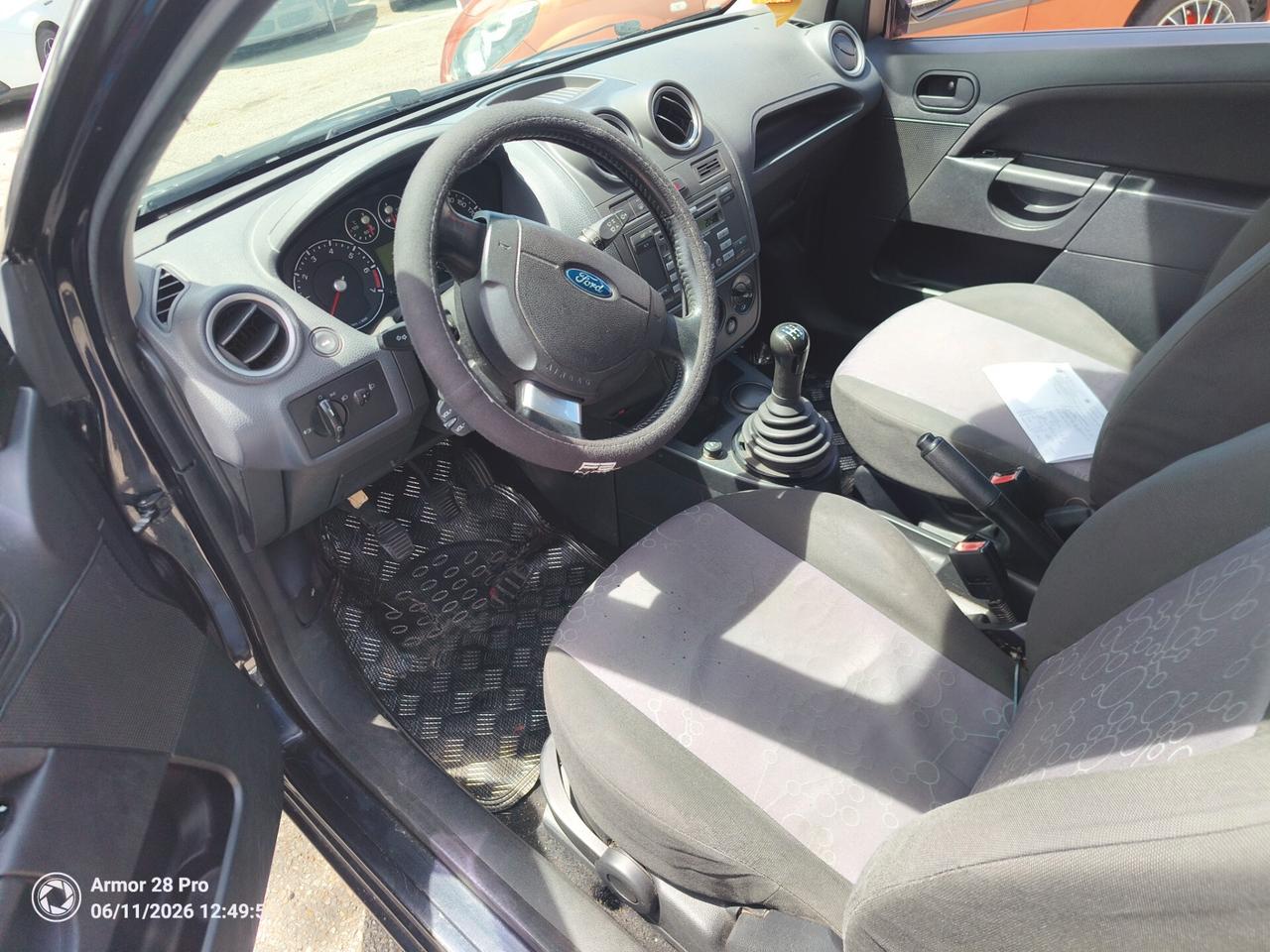 Ford Fiesta 1.2 16V 3p. Ghia