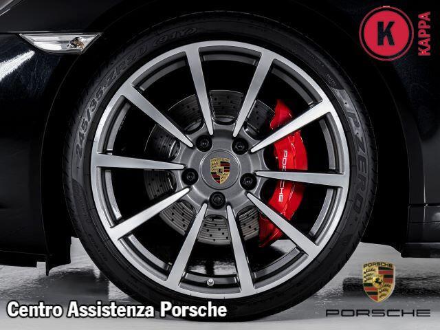 Porsche 911 3.8 Carrera 4S Coupé