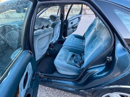 Renault Laguna 1.8i MPI cat RT