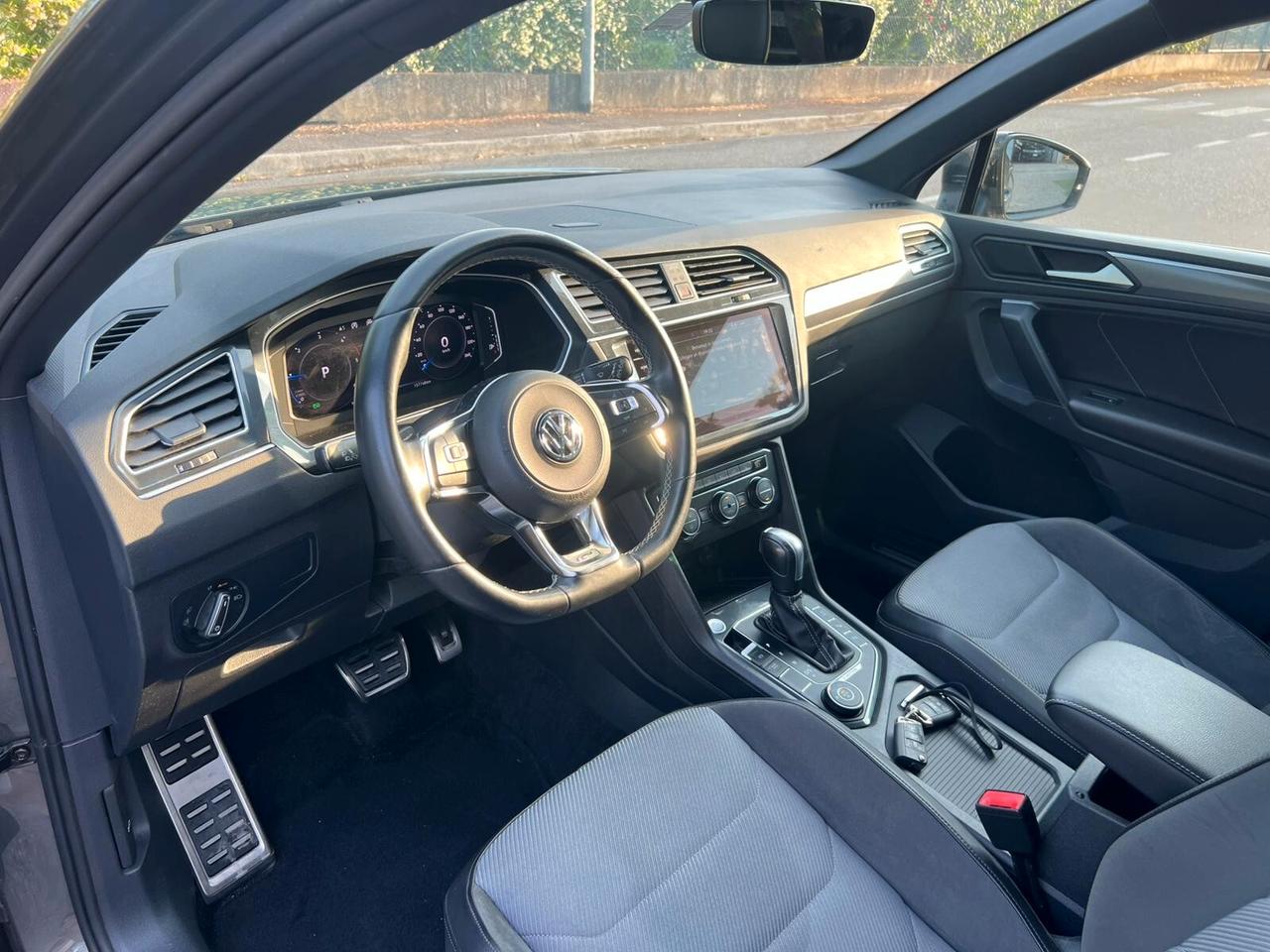 Volkswagen Tiguan 2.0 TDI SCR DSG 4MOTION Sport BMT