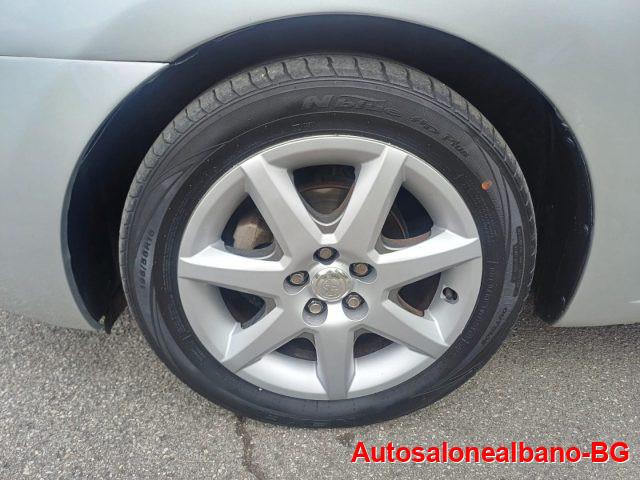 TOYOTA Prius 1.5i 16V