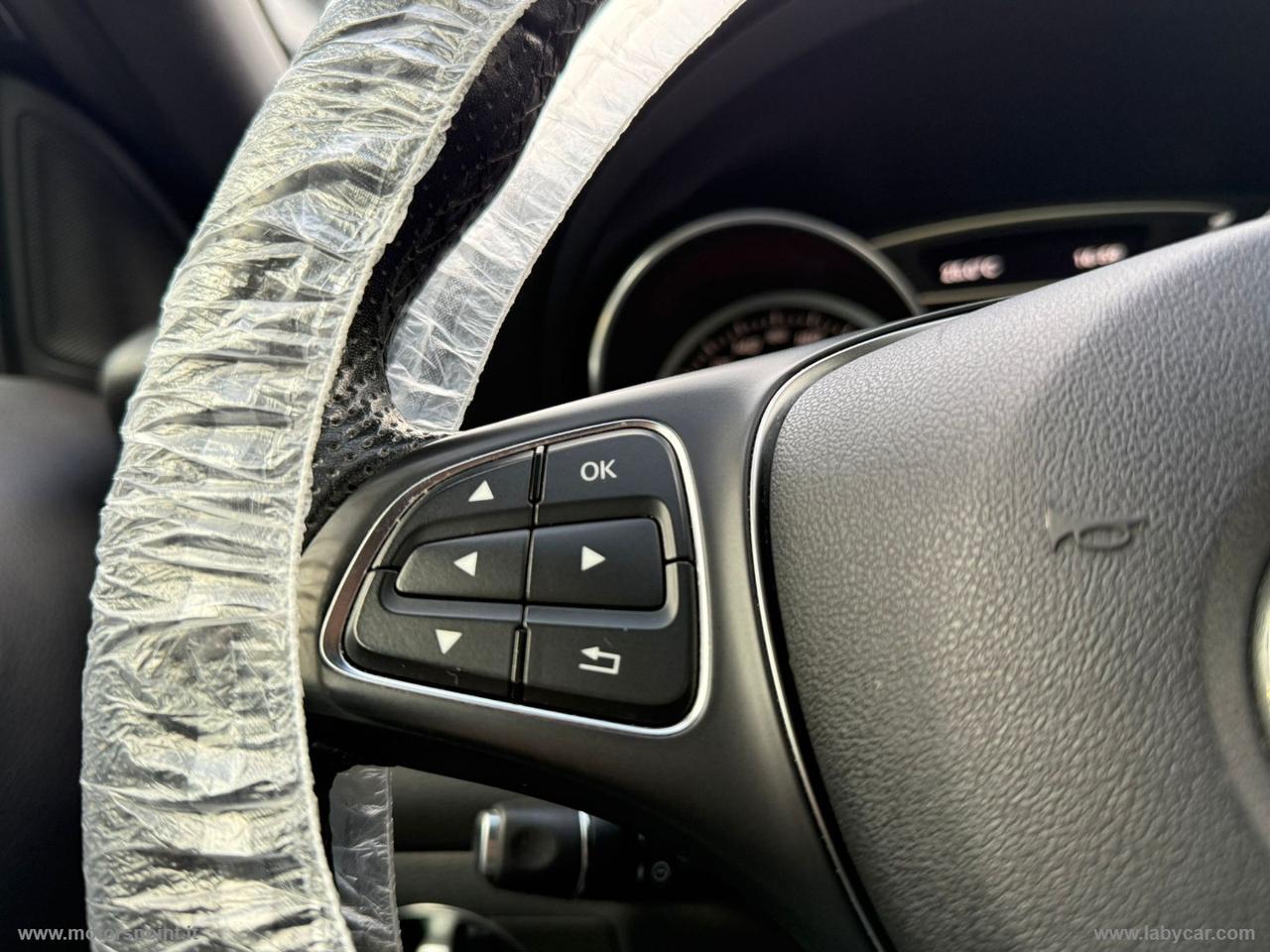 MERCEDES-BENZ GLA 200 d Automatic Premium