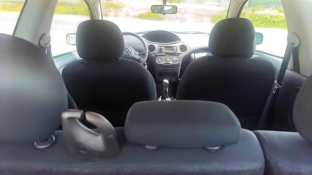 Toyota Yaris 1.0i 16V cat 3 porte Sol