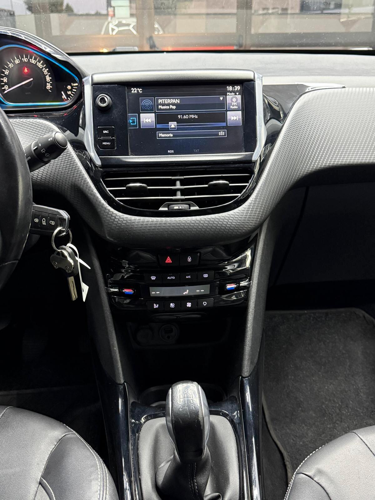 Peugeot 2008 BlueHDi 100 Black Matt