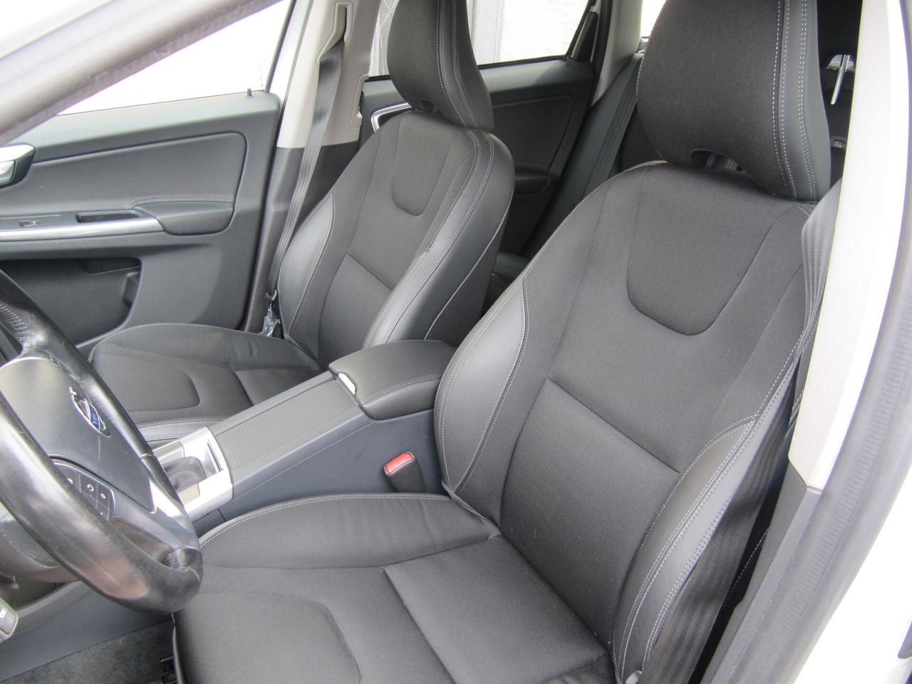Volvo XC 60 D4 Geartronic Momentum - AUTOMATICA