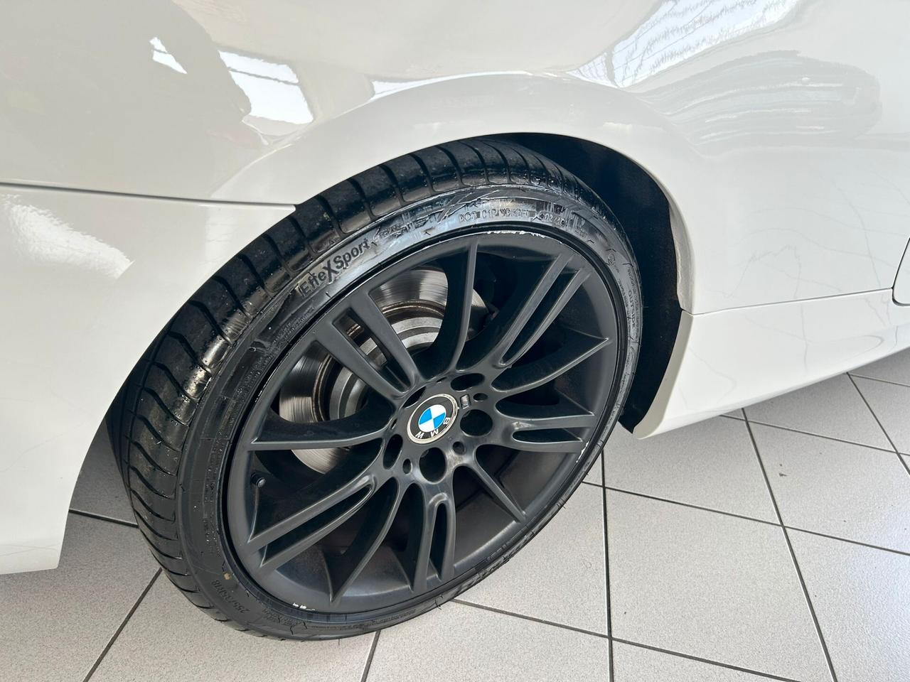 Bmw 320 Cabrio 2.0D 2011