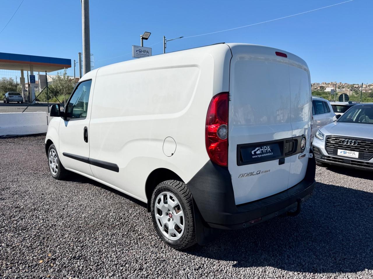 FIAT Doblò 1.6 MJT 120CV MAXI 3 POSTI NAVI RETROCAMERA CLIMA AUTOMATICO