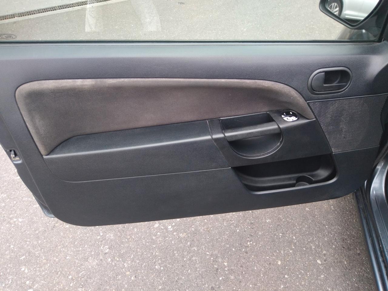 Ford Fiesta 1.2 16V 3p. Ghia x neopatentati