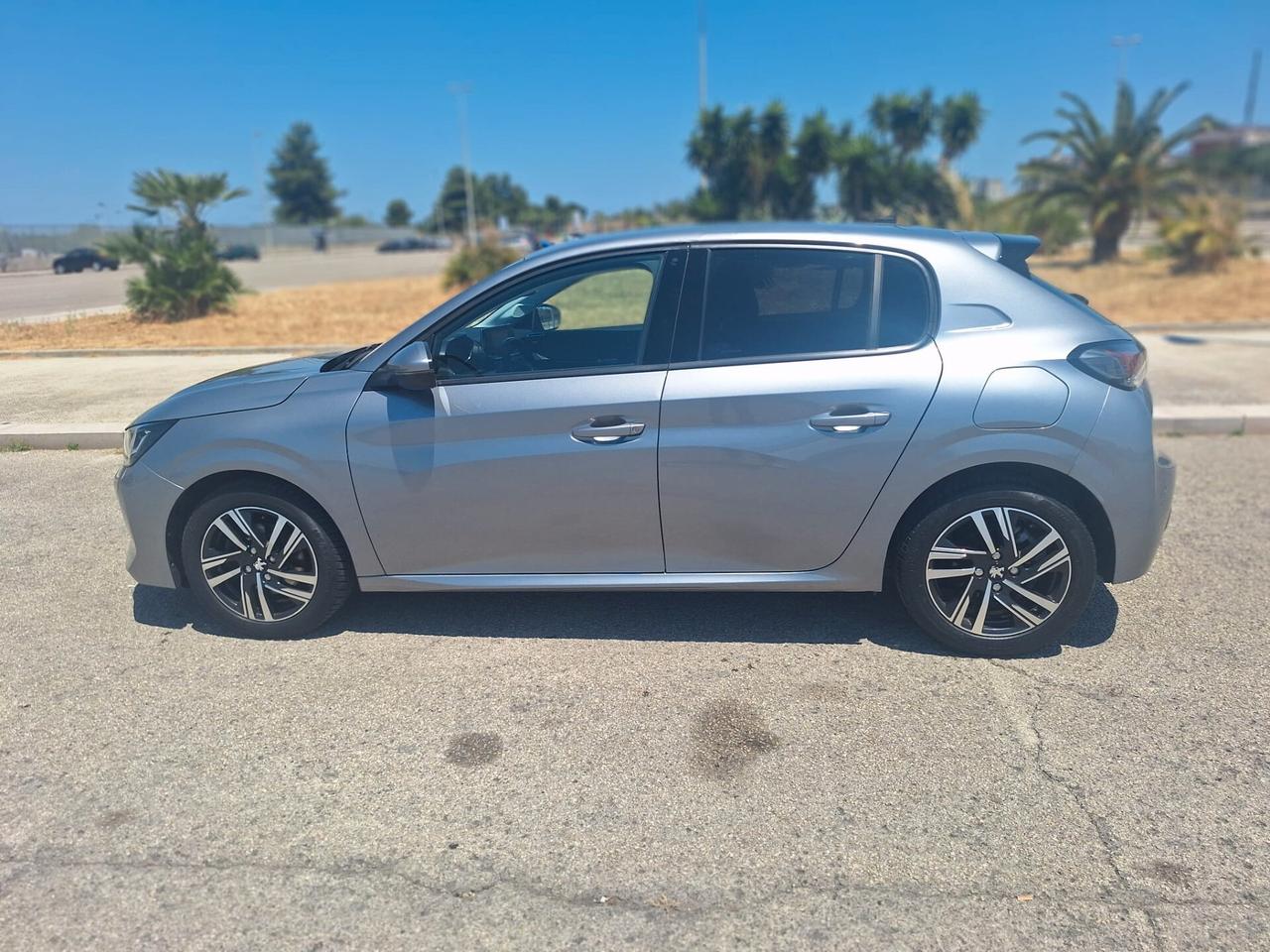 Peugeot 208 BlueHDi 100 5P. Allure Navi Pack 2020
