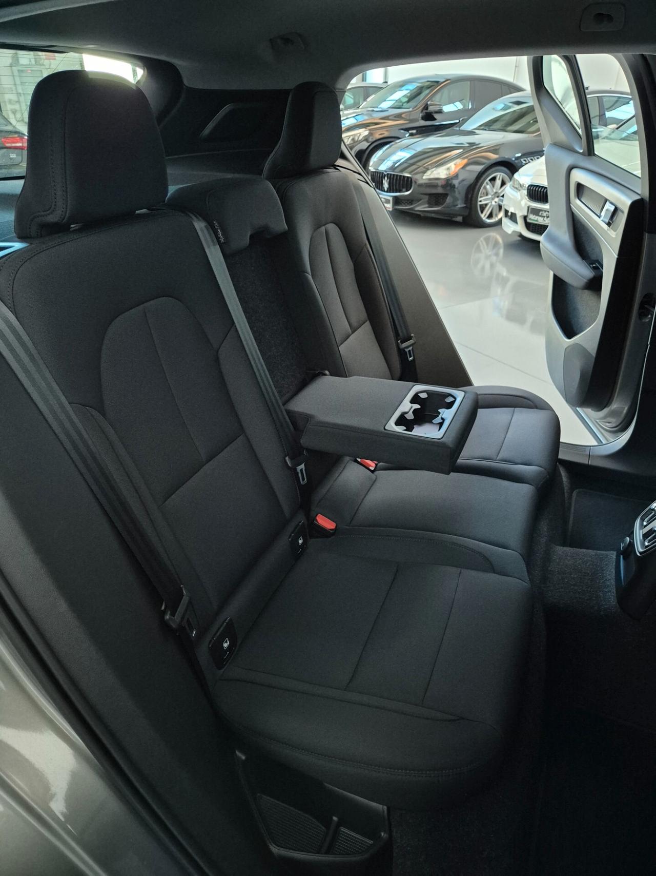 Volvo XC40 T4 Recharge 1.5cc 129cv AUTOCARRO 5PT