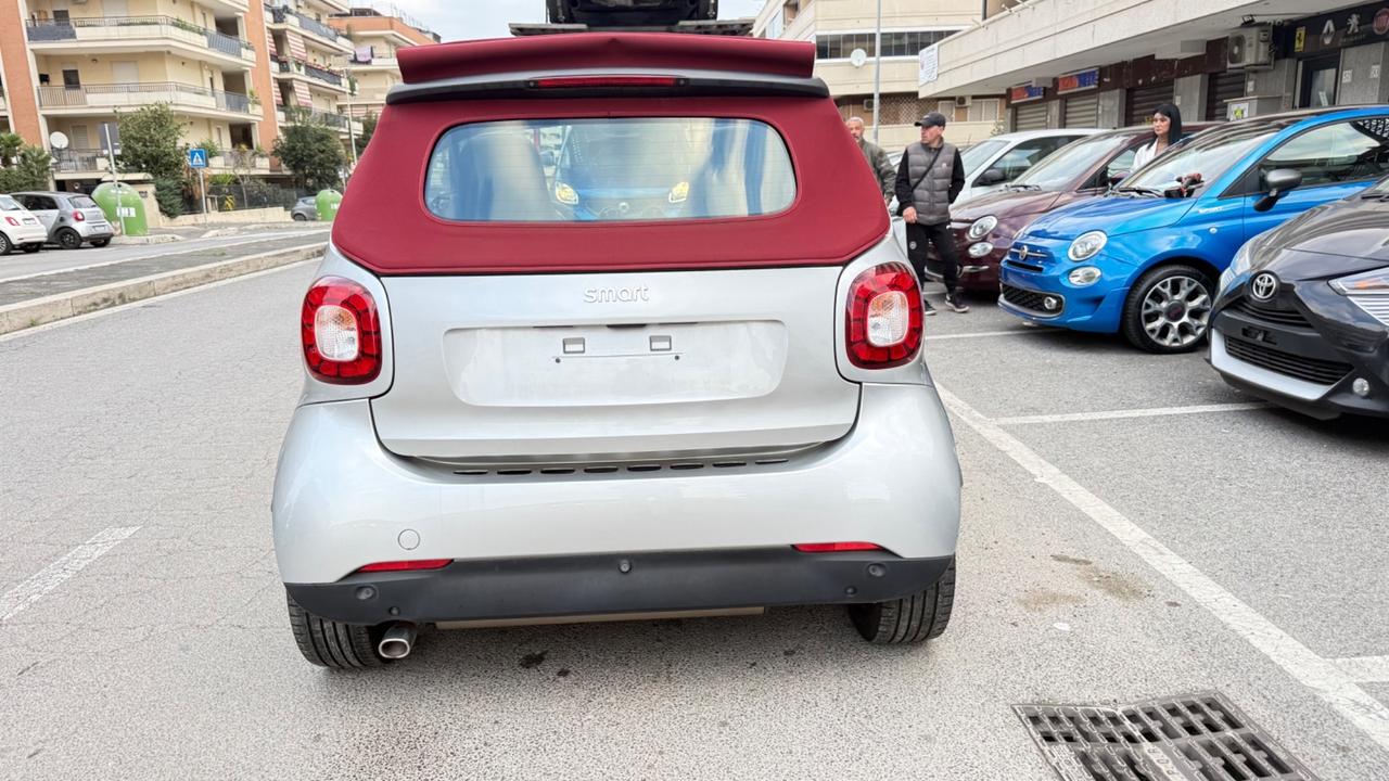 Smart ForTwo 90 0.9 T twinamic cabrio Prime led navi camera cerchi 16 PDC bluettoh pack sport