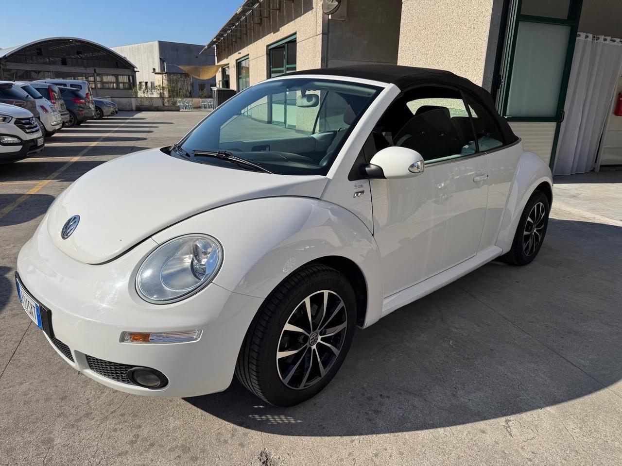 Volkswagen New Beetle 1.4 Cabrio