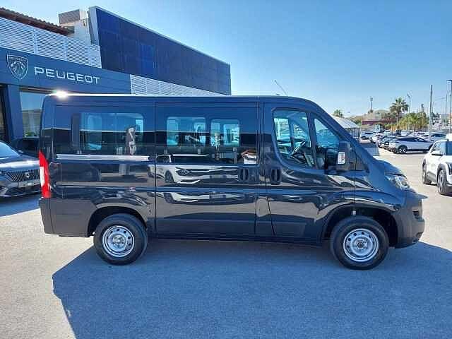 Peugeot Boxer 330 BlueHDi 120CV Combi Comfort