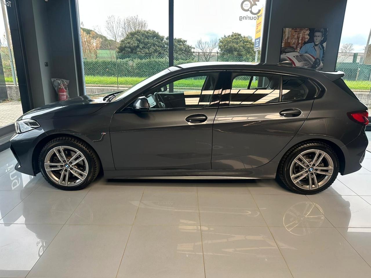 Bmw 118 118d 5p. Msport Exterior