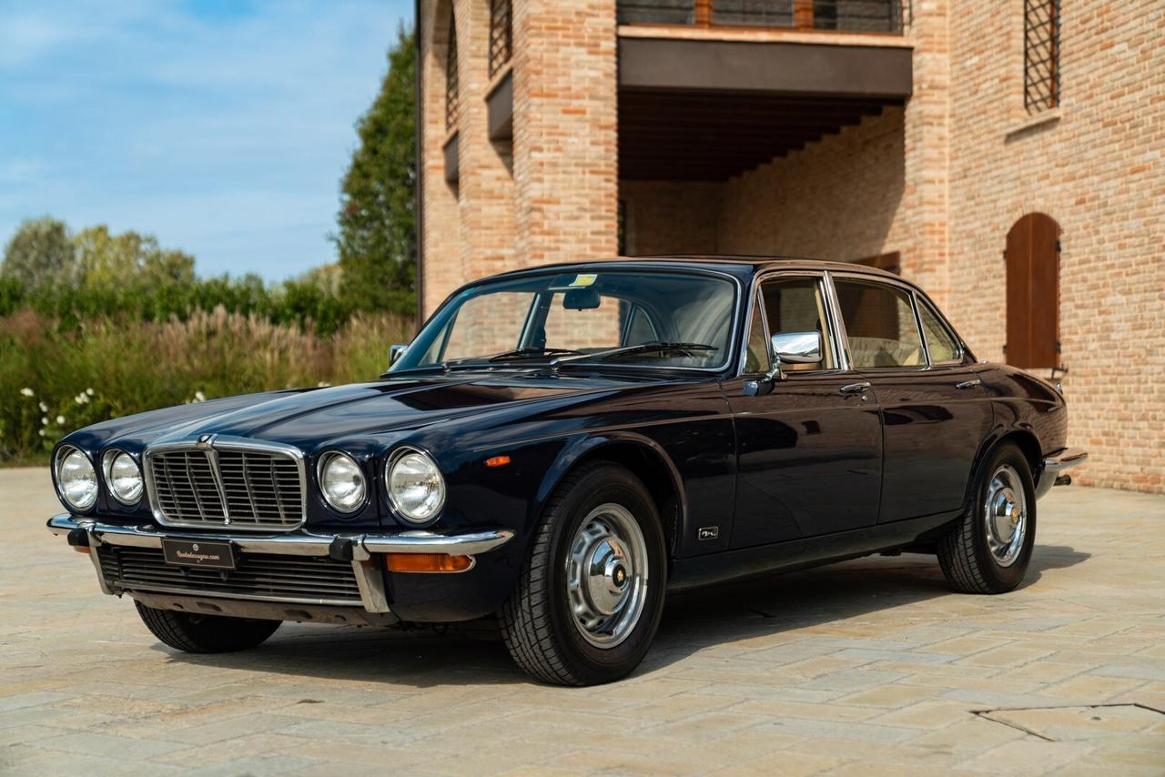 Jaguar XJ 4.2 - JAG00070