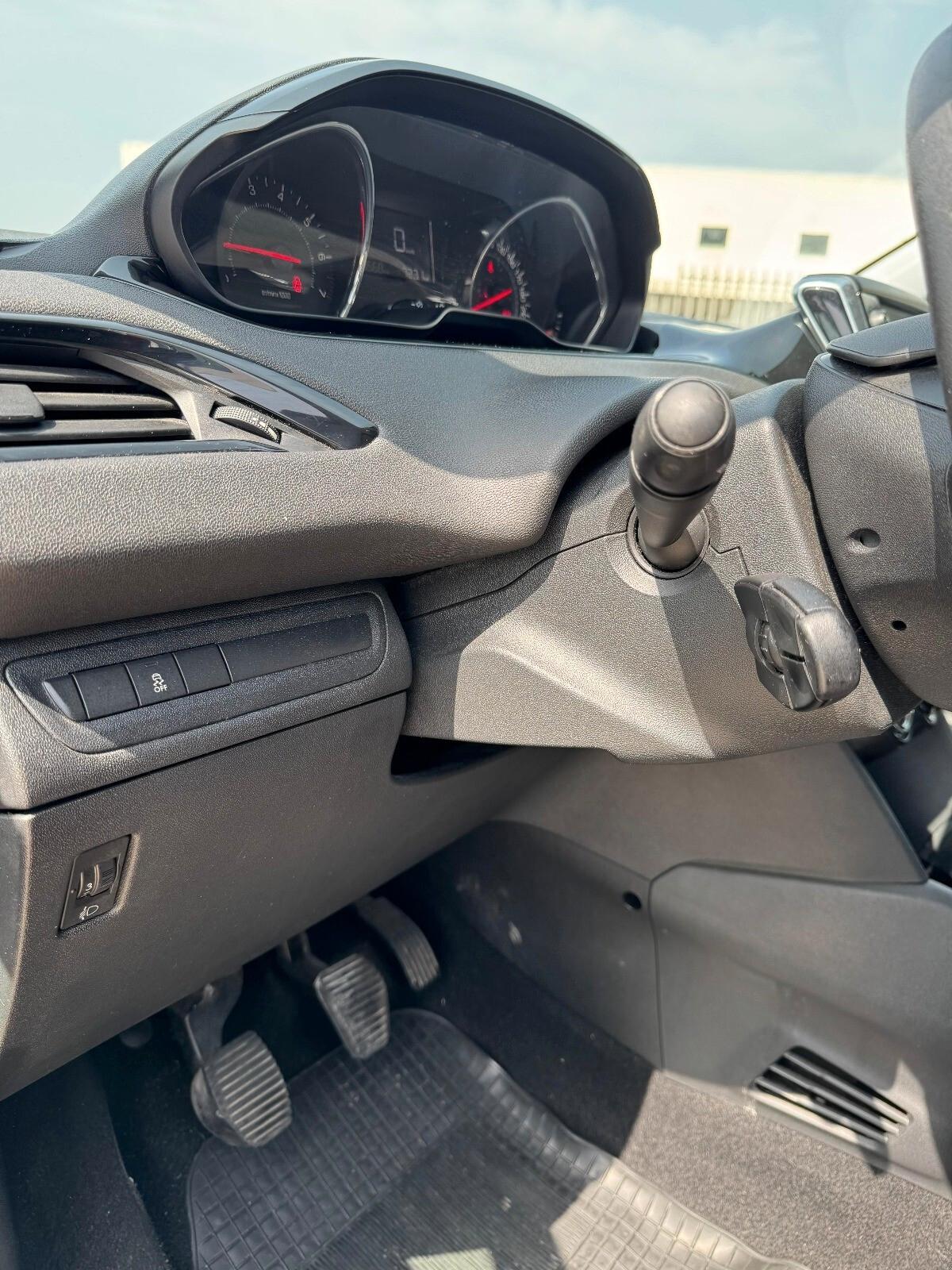 Peugeot 208 1.2 VTi 82 CV 5 porte Active
