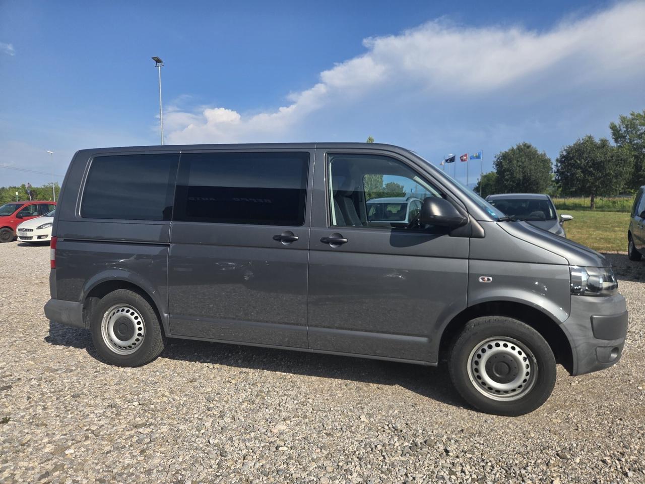VOLKSWAGEN T5 TRANSPORTER 9 POSTI 2.0TDI 102CV