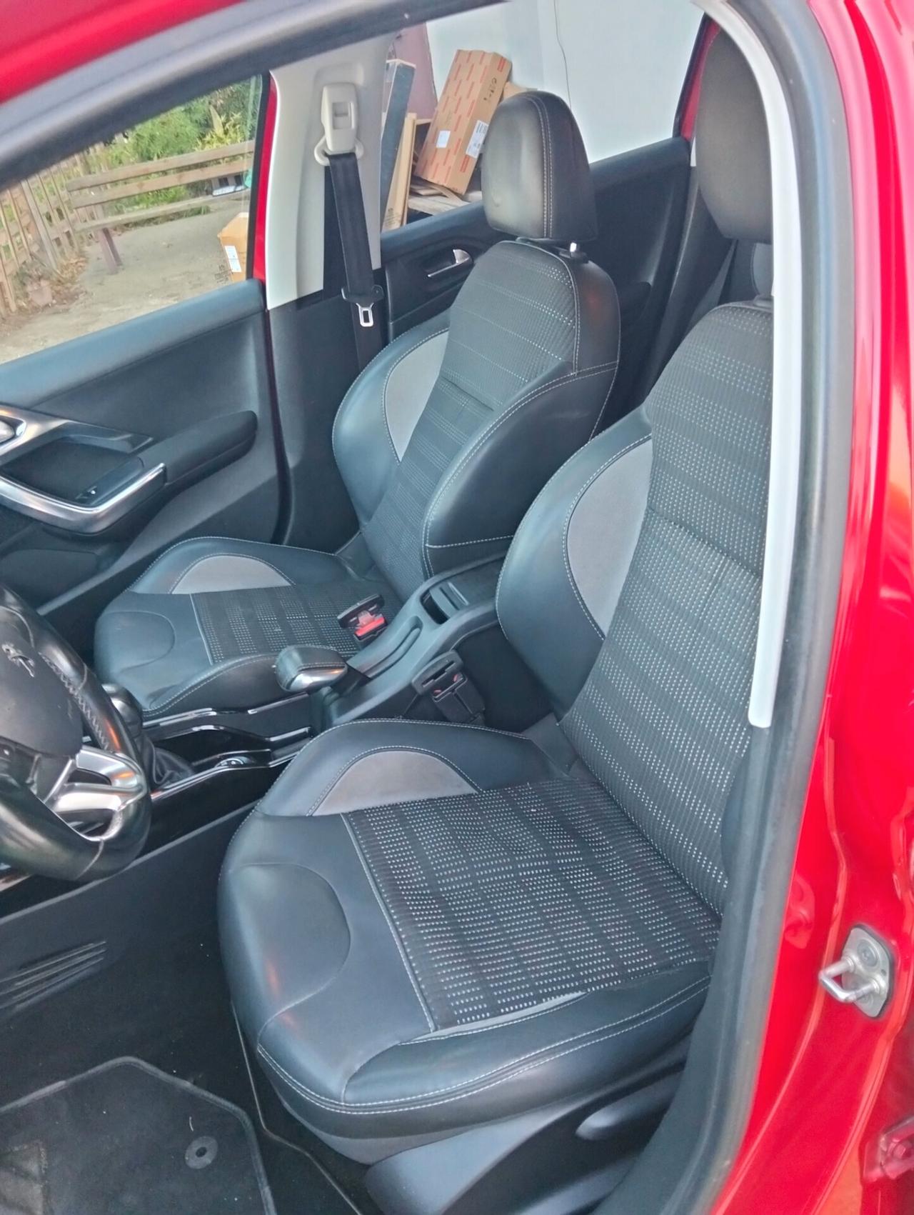 Peugeot 2008 BlueHDi 100 Allure