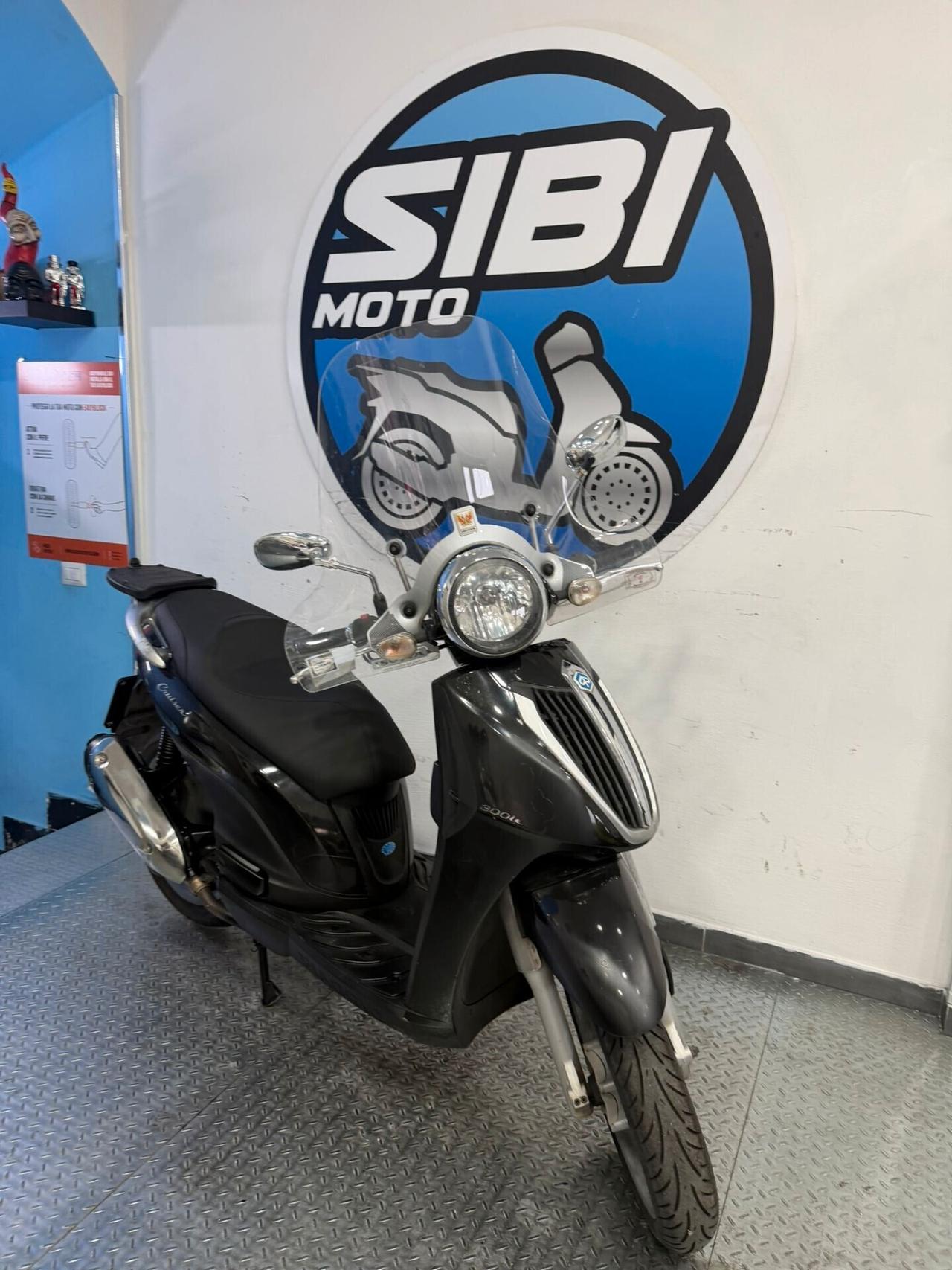 Piaggio Carnaby 300