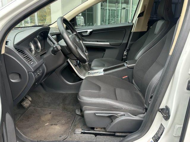 VOLVO XC60 D3 AWD Geartronic Momentum