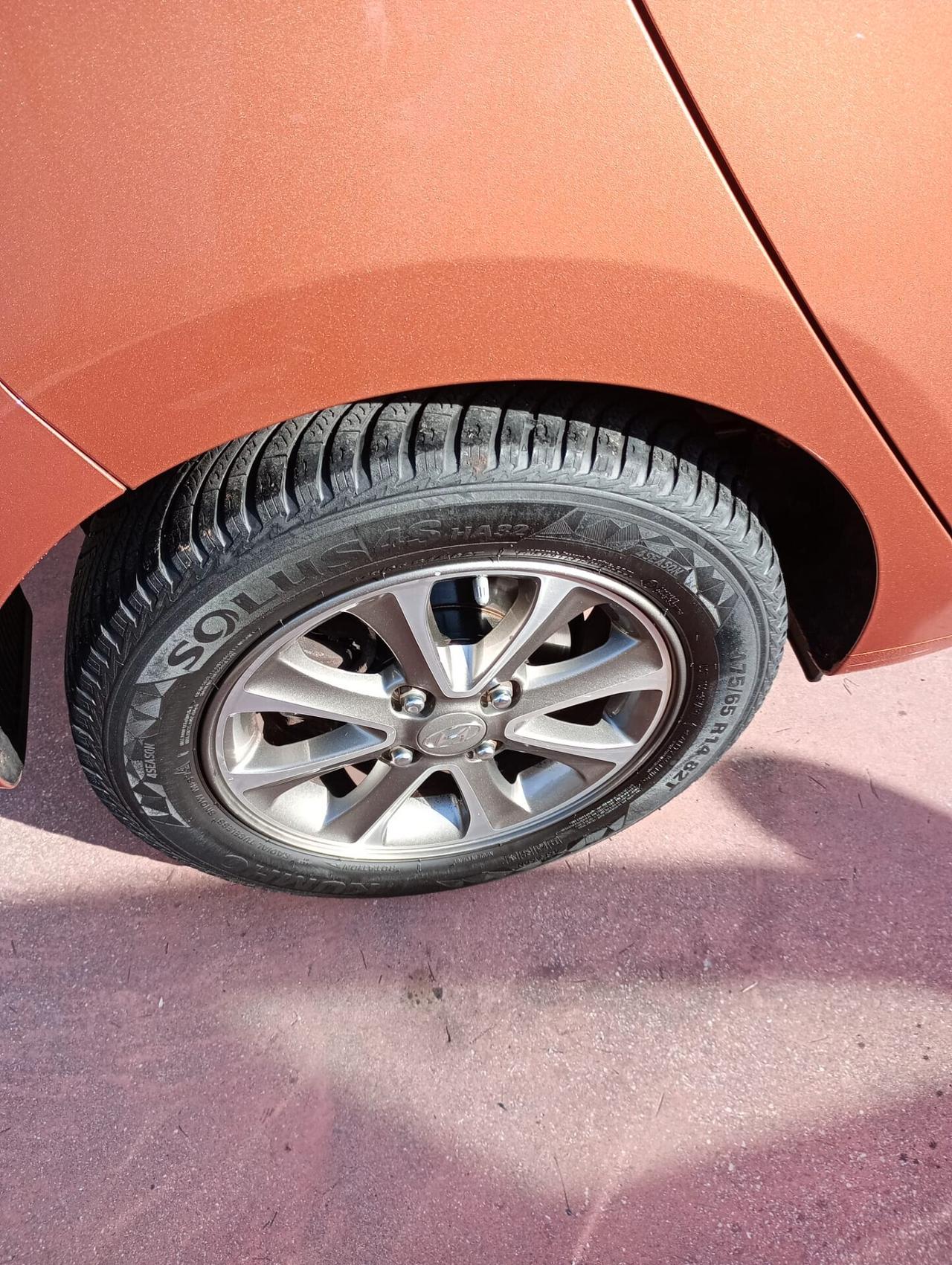 Hyundai i10 1.0 Fifa world cup edition