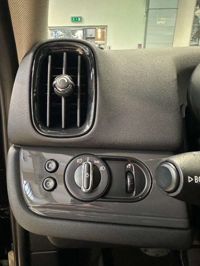 MINI Countryman 2.0 Cooper D Business Auto - Navi - Led -Pack Luci
